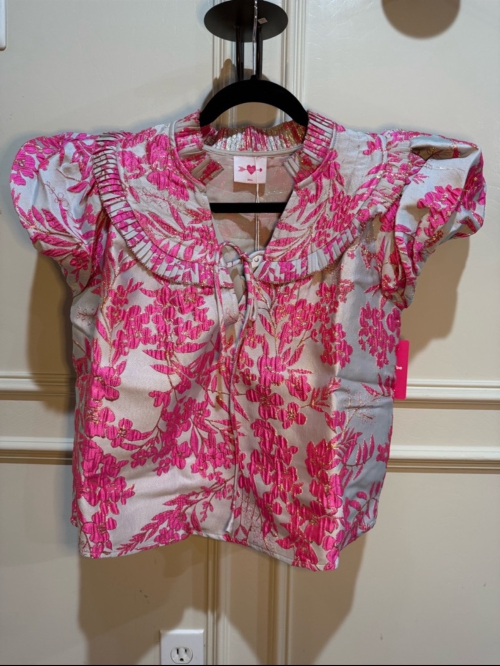 new Buddy Love Pink & Silver Floral Puff Sleeve Blouse